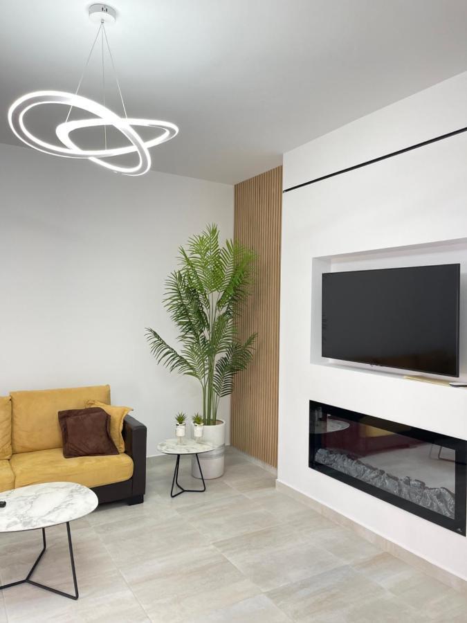 Lungomare Luxury Sea View Apartaments Влёра Экстерьер фото