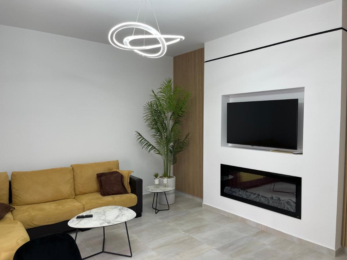 Lungomare Luxury Sea View Apartaments Влёра Экстерьер фото