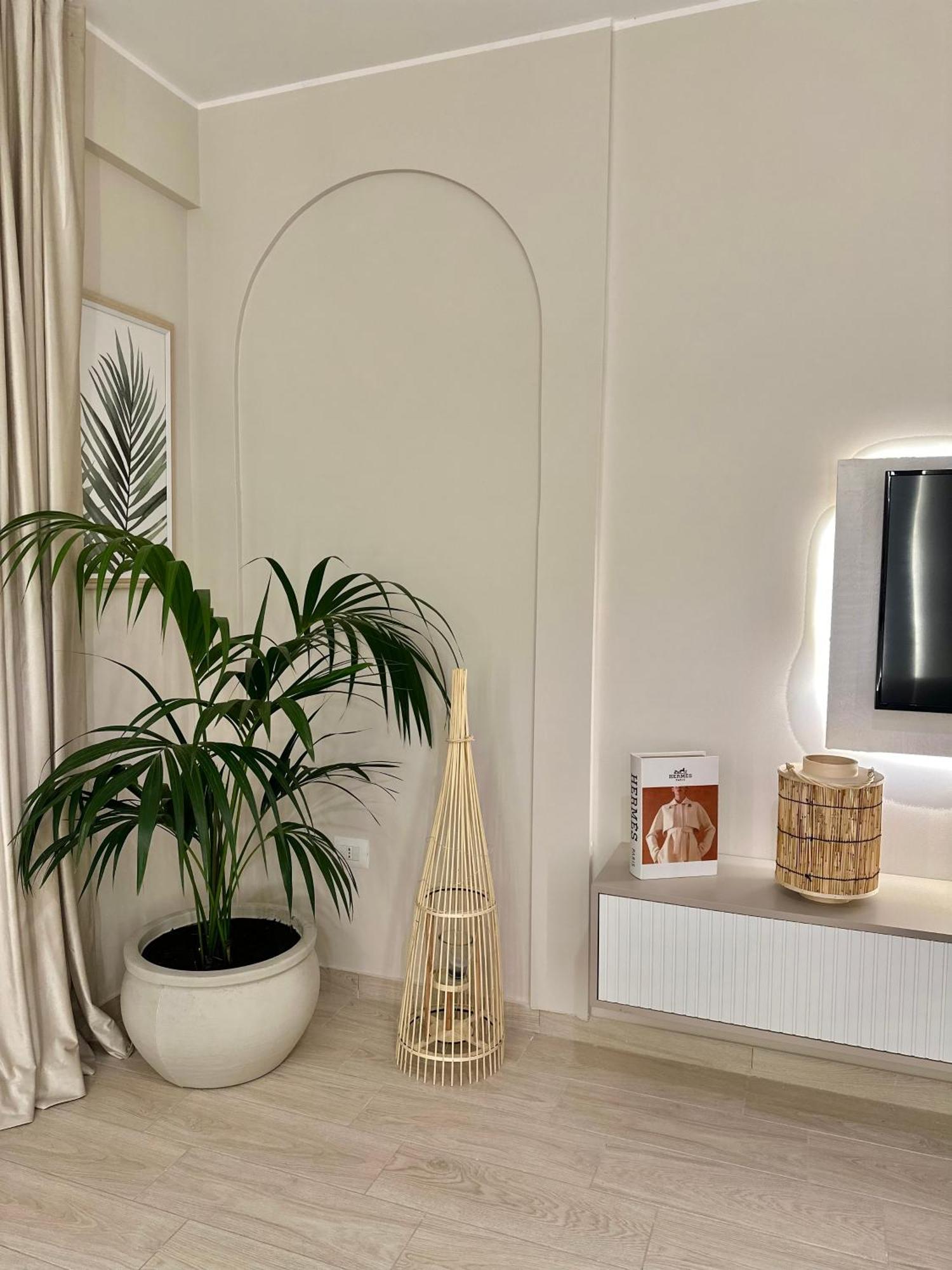 Lungomare Luxury Sea View Apartaments Влёра Экстерьер фото