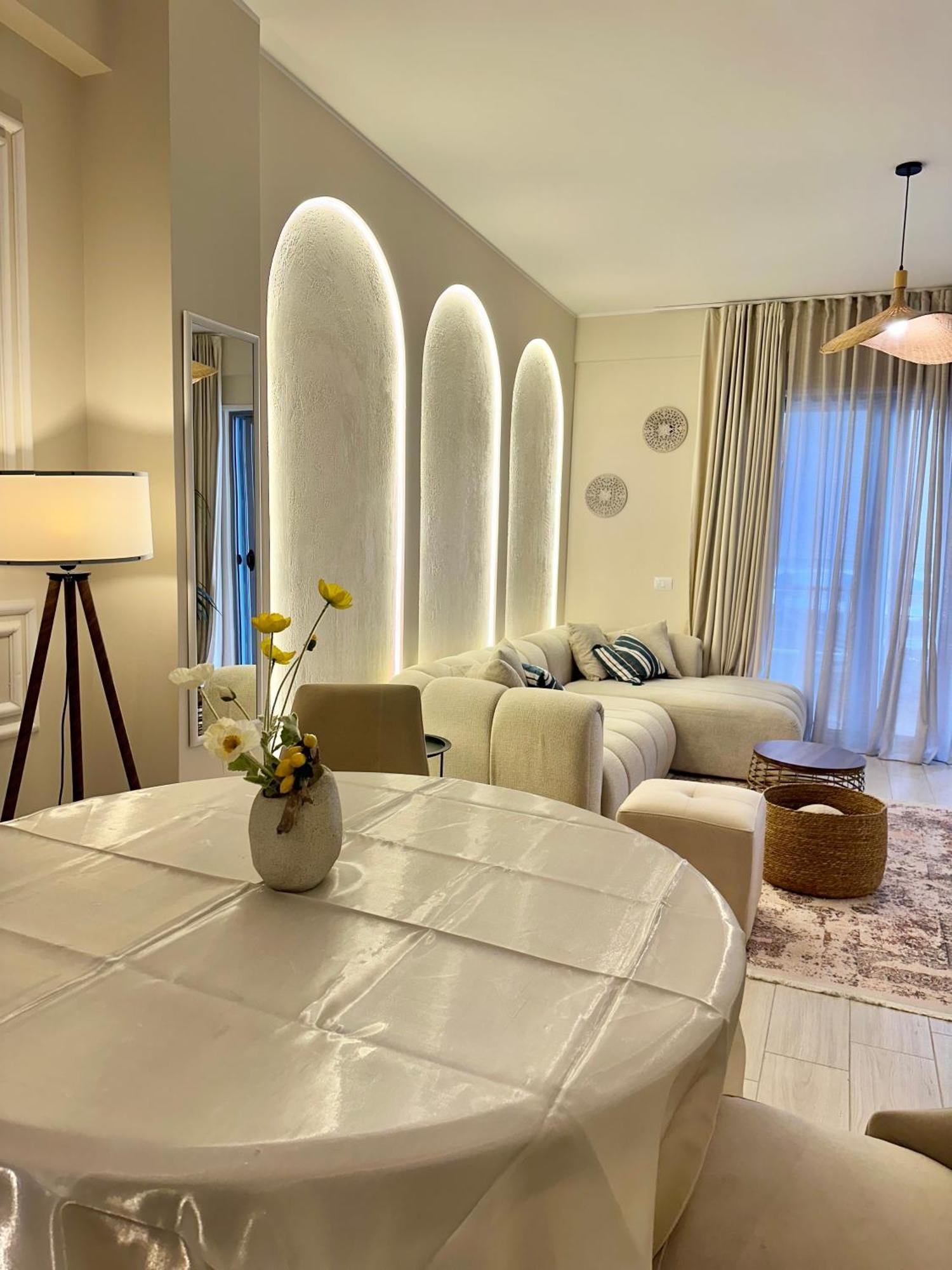 Lungomare Luxury Sea View Apartaments Влёра Экстерьер фото